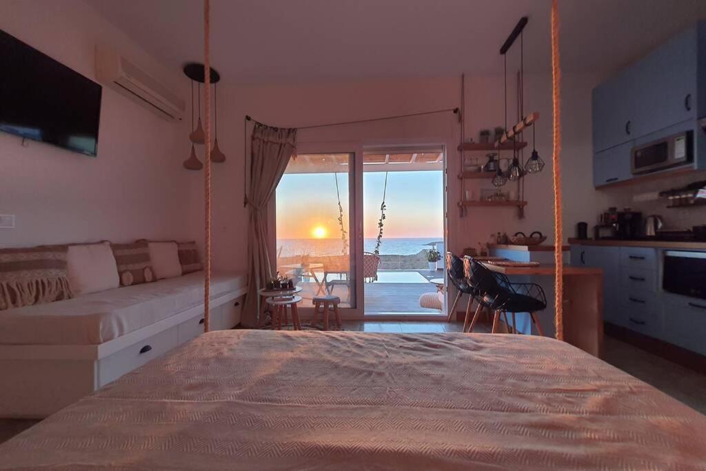 Tramonto Luxury Villa No1- Breathtaking Sunset View Foinikion Luaran gambar
